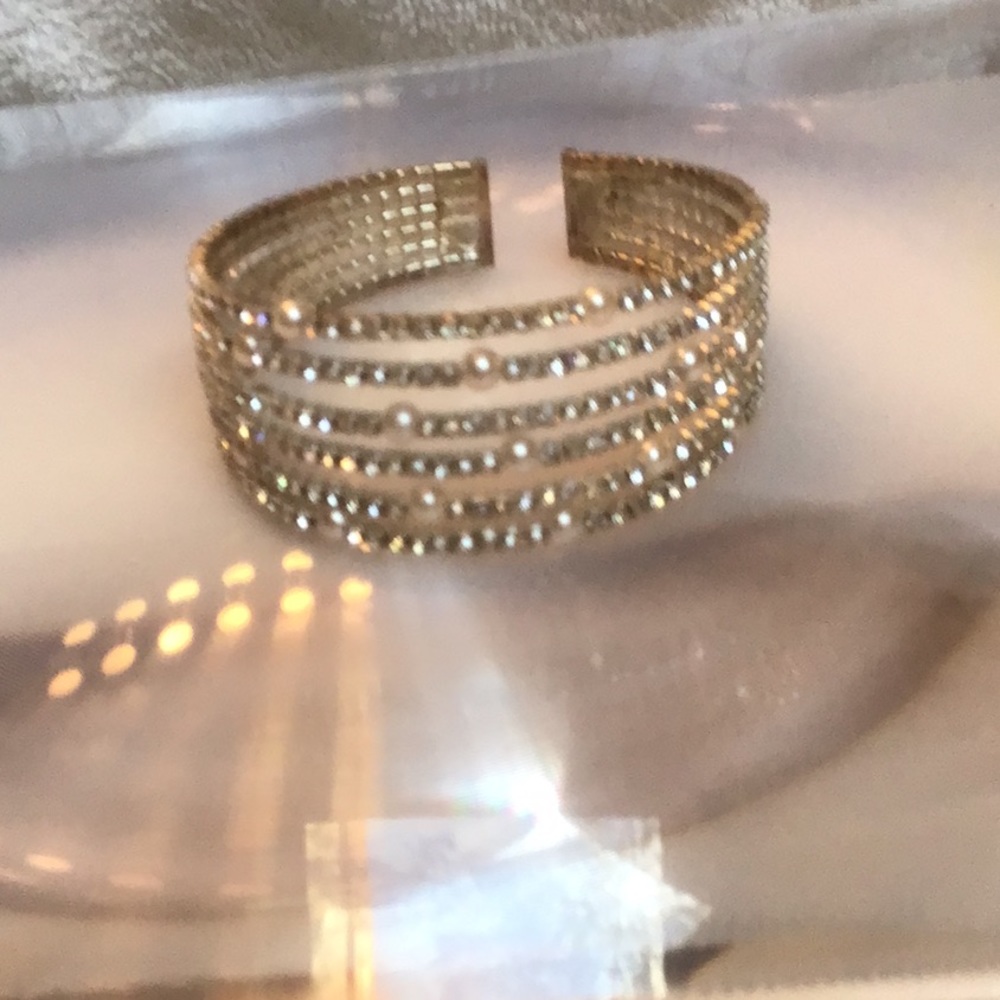 SPARKLE CUFF BRACELET / WORN A FEW TIMES. XS-S